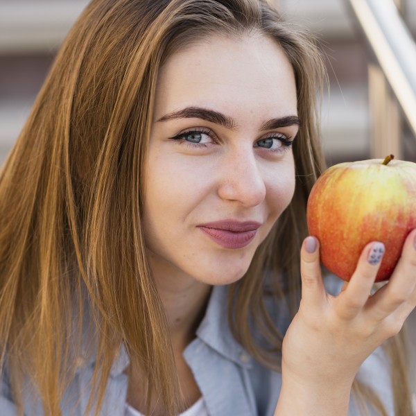 Време од денот кога треба да избегнувате јаболка: Тогаш телото не може да ги разгради хранливите материи