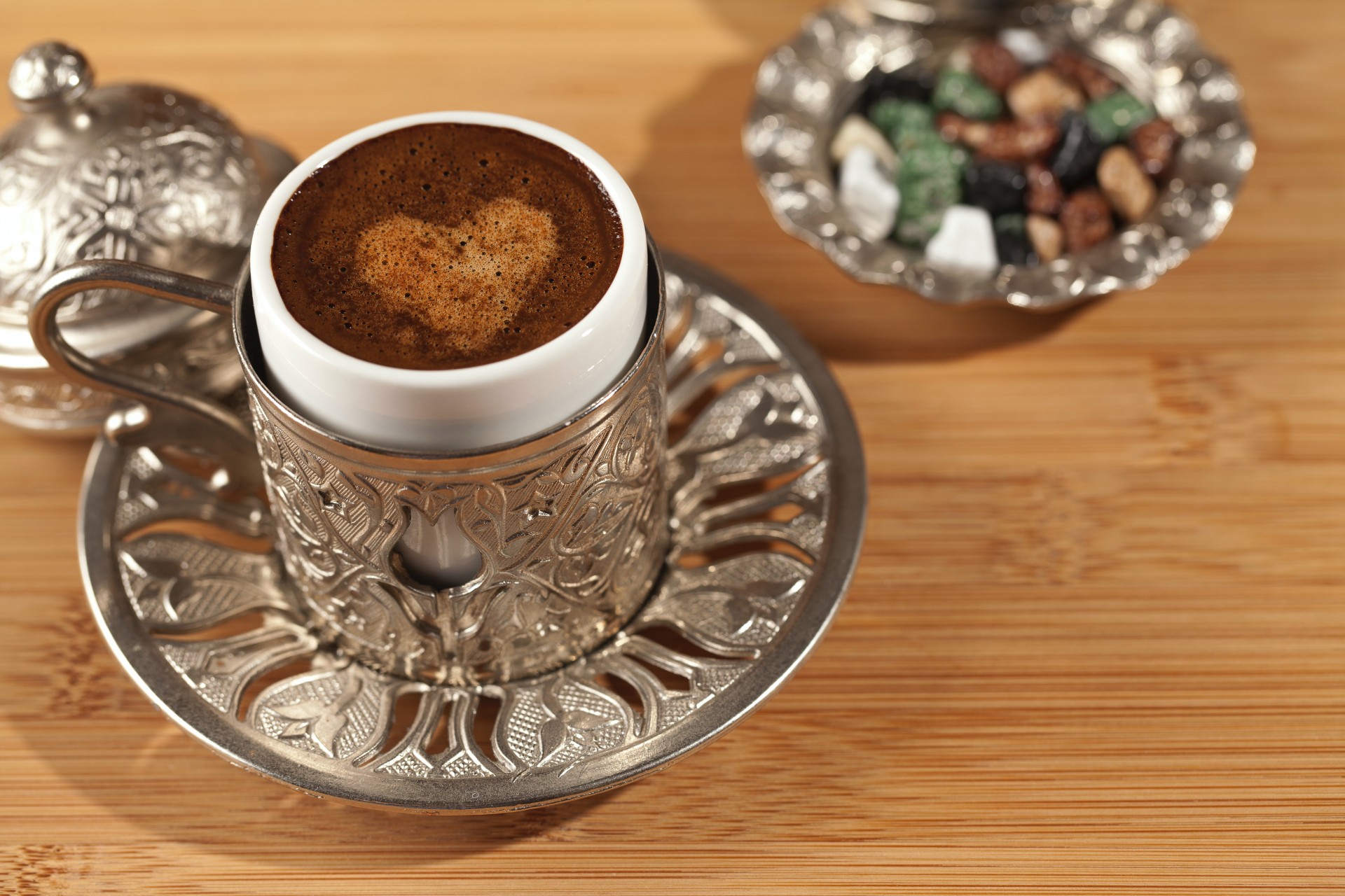 Турците веруваат дека ако овие две состојки се додадат во кафето ќе живеете долго и здраво: Напивка за долговечност