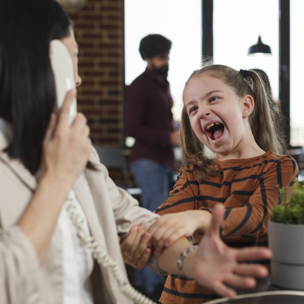 „Вие сте виновни што другите ви ги мразат децата“: Психологот „им го спушти“ на современите родители, многумина ќе се пронајдат во неговите зборови