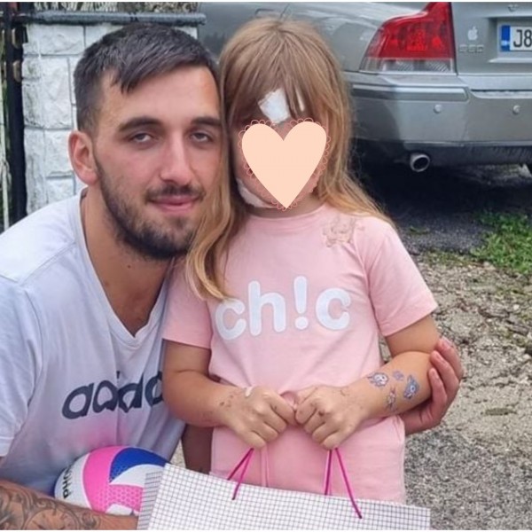 Дино ја изгуби бремената сопруга (28) во поплавата: „Ја држеше ќерка ми за рака, но удар ги раздели засекогаш“